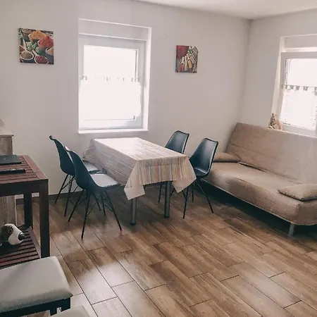Creek House *