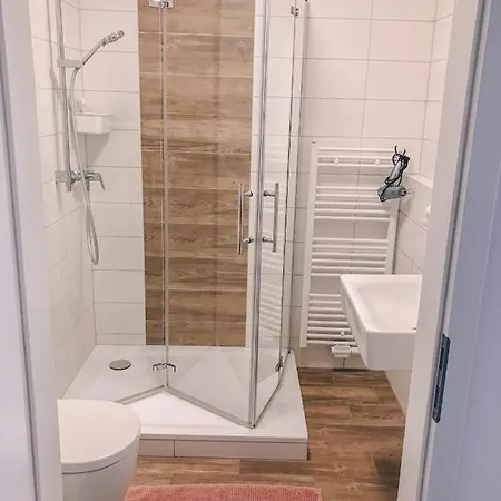 Creek House Apartment